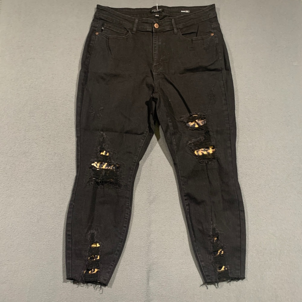 Judy Blue Black Distressed Leopard Patch Skinny Jeans 18W JB82168BK-PL Raw Hem